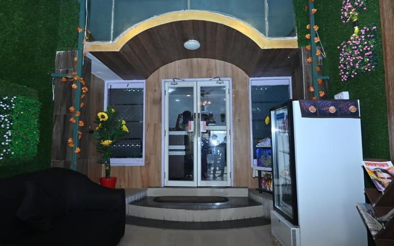 Hotel The Finch Puri Exterior photo